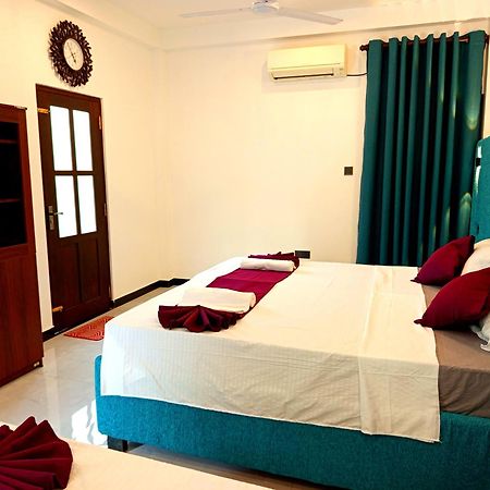 Olu Bunk Apartment Диквела Екстериор снимка