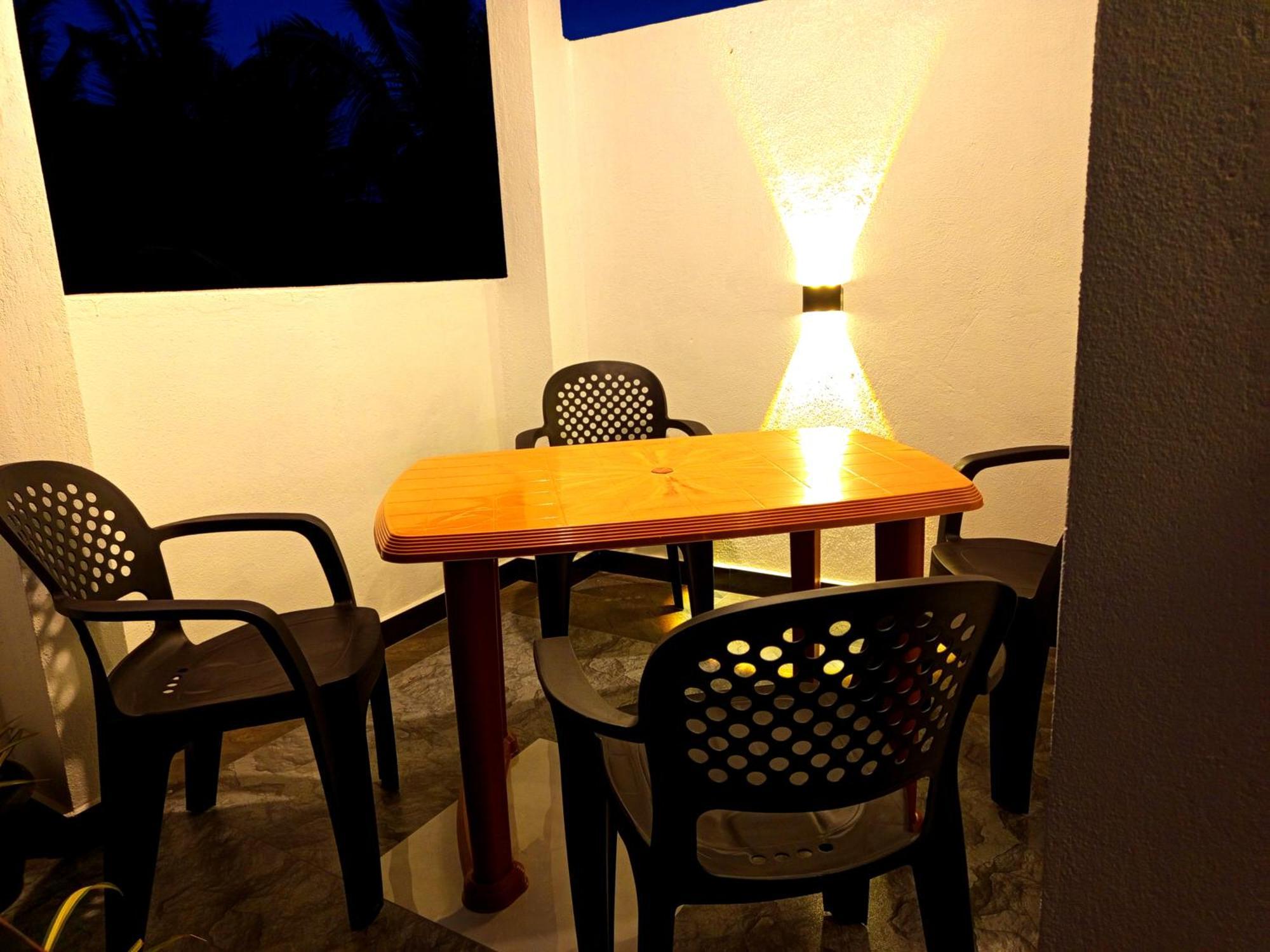 Olu Bunk Apartment Диквела Екстериор снимка