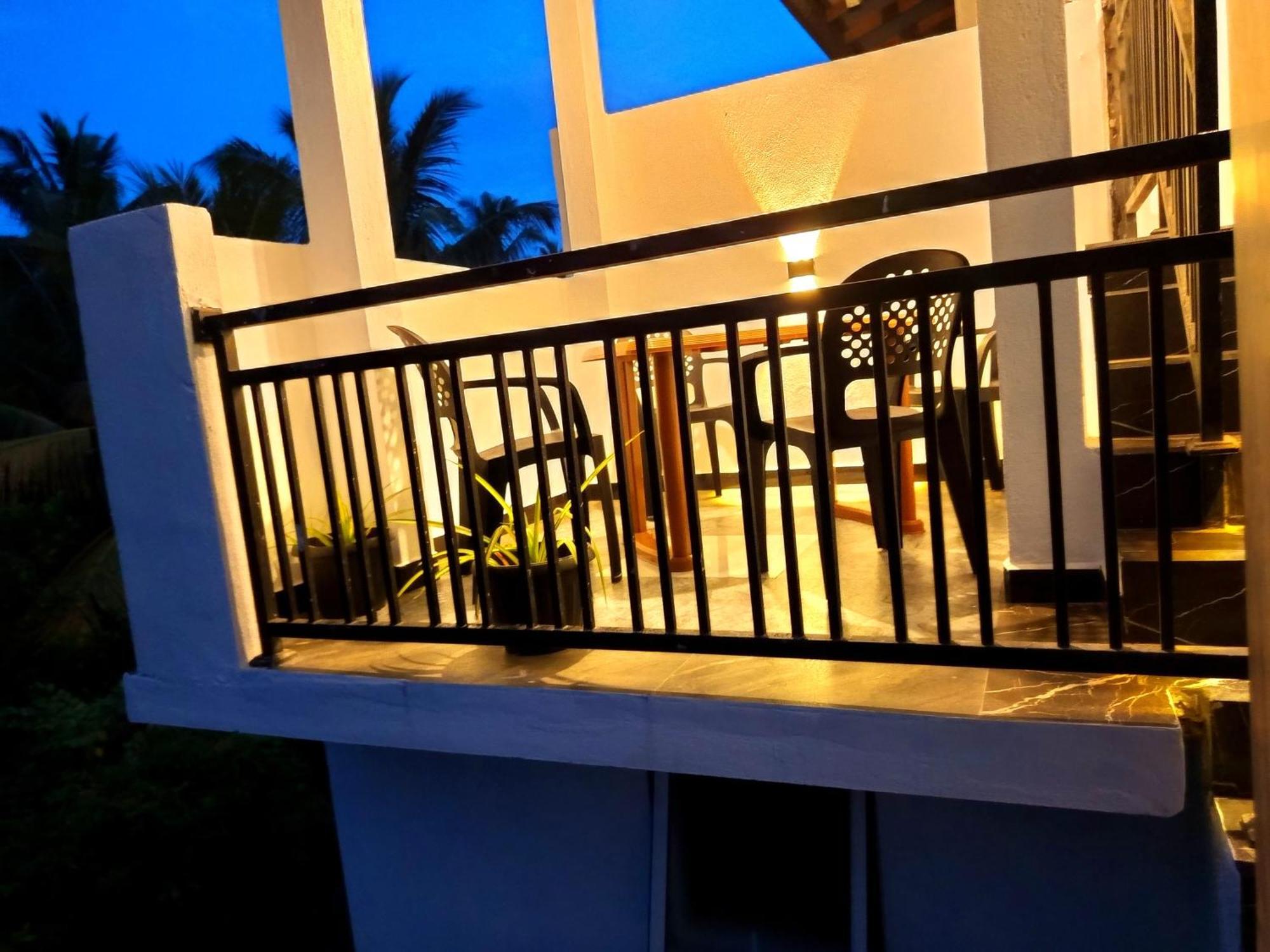 Olu Bunk Apartment Диквела Екстериор снимка